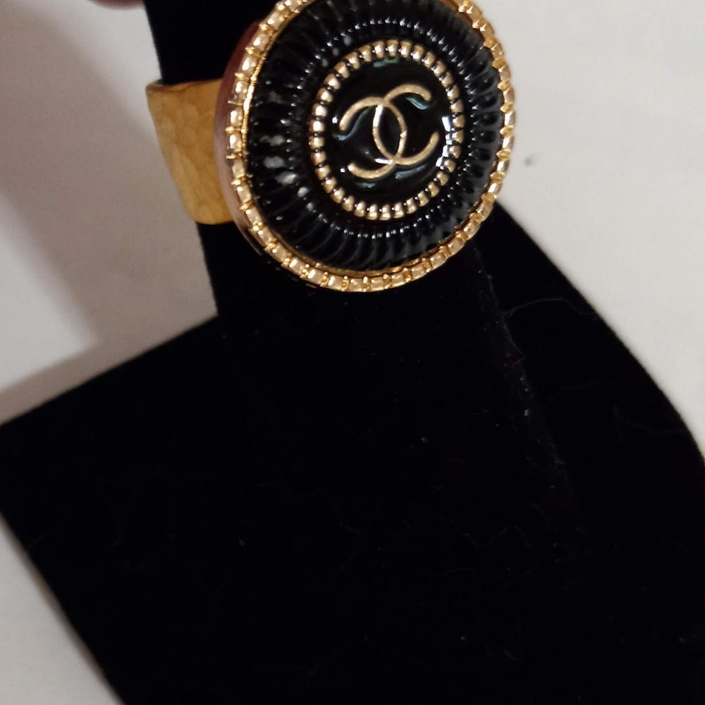 Authentic Chanel I ring